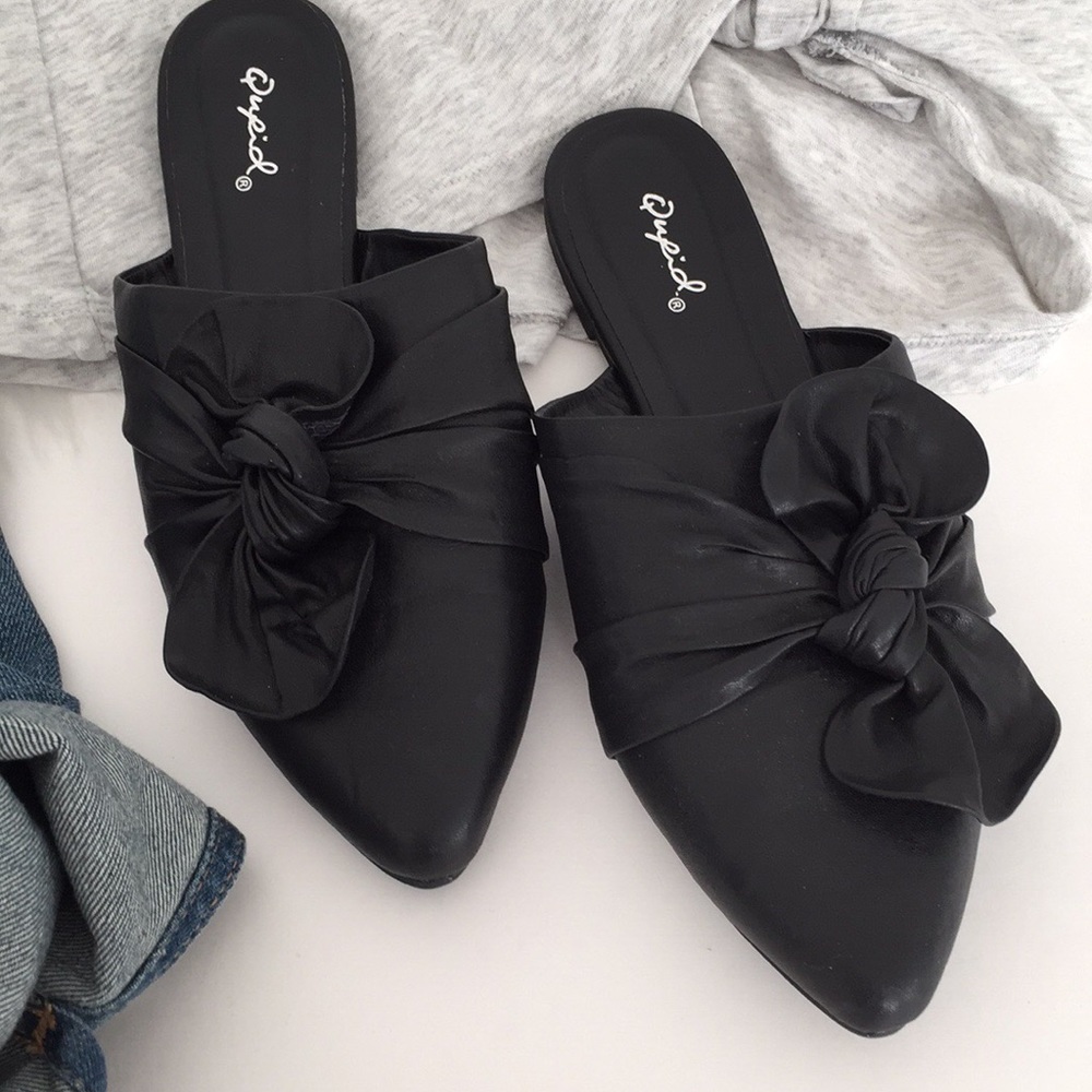 💫HP NWOT Black leather Qupid slip ons size7.5 - Picture 2 of 5